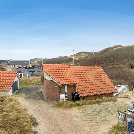Modernized Home, Centrally Located In One Of Sondervig's Locations Ringkøbing