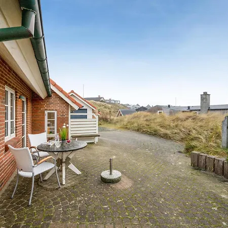 Casa vacanze Modernized Home, Centrally Located In One Of Sondervig's Locations *