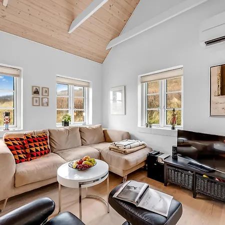 Modernized Home, Centrally Located In One Of Sondervig's Locations * Ringkøbing